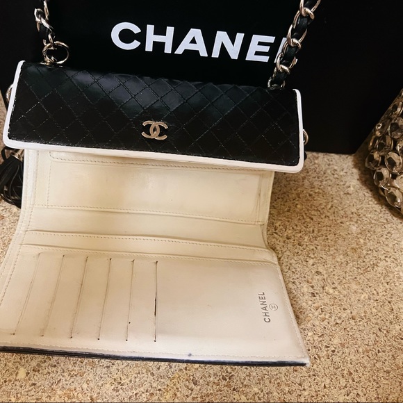 Chanel Crossbody wallet - Picture 7 of 10